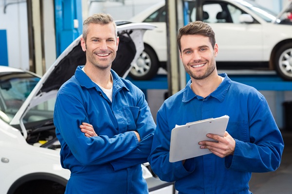 With passion and positivity you’ll thrive as a service advisor!