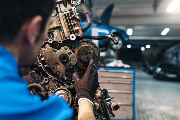 When an engine has been hoisted out of the vehicle, it is easier to inspect it for damage