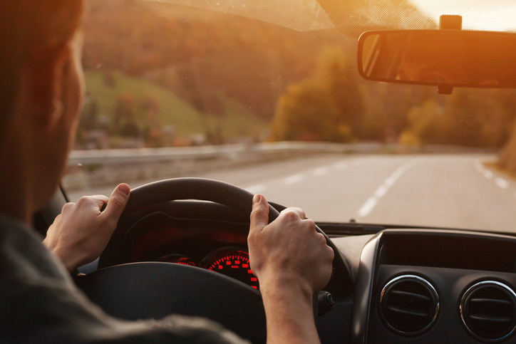 Professionals with automotive training should pay attention to vibrations in the steering wheel