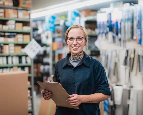 auto parts training grad in auto parts warehouse